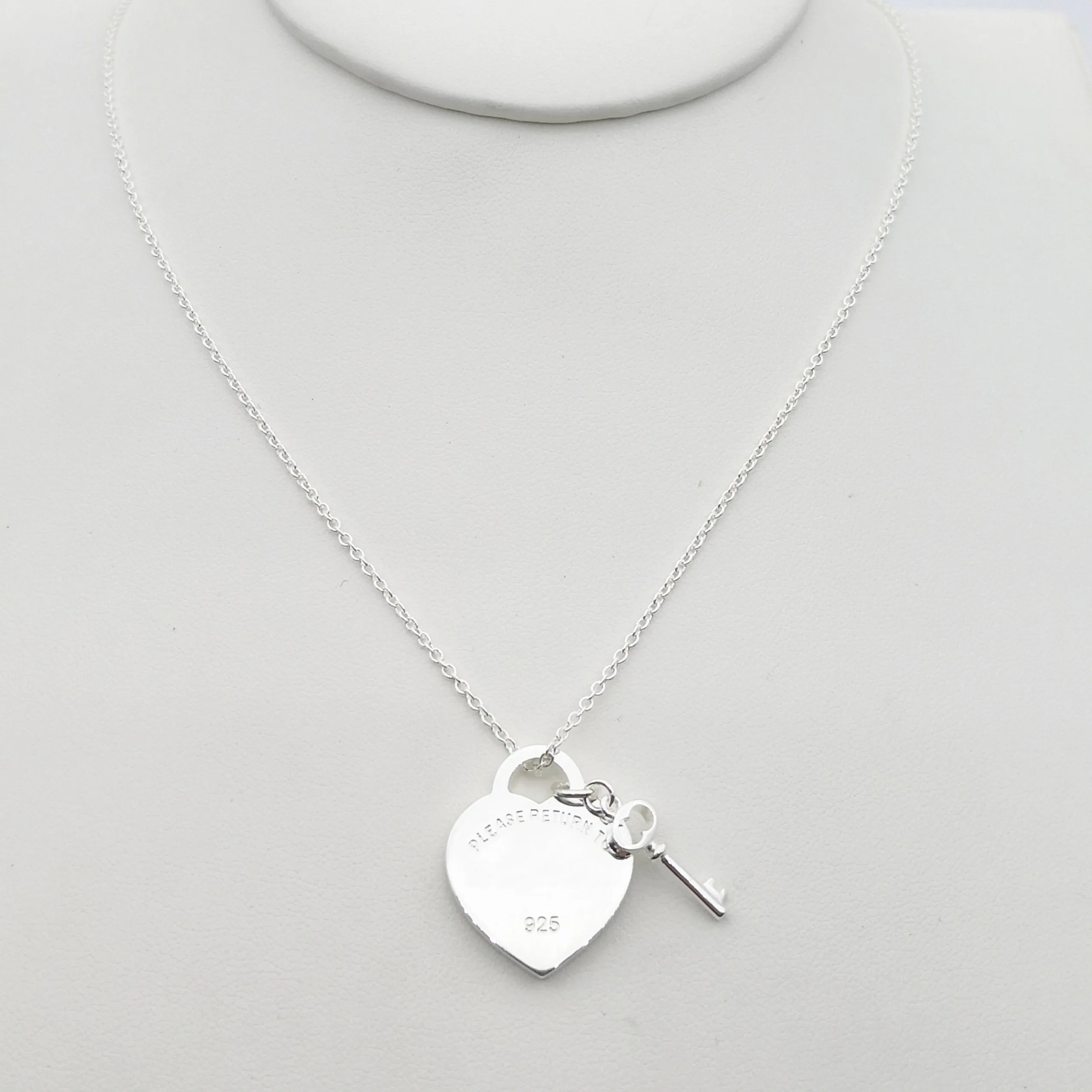 1: 1 sterling silver 925 classic popular silver heart shaped silver key pendant necklace jewelry holiday gift