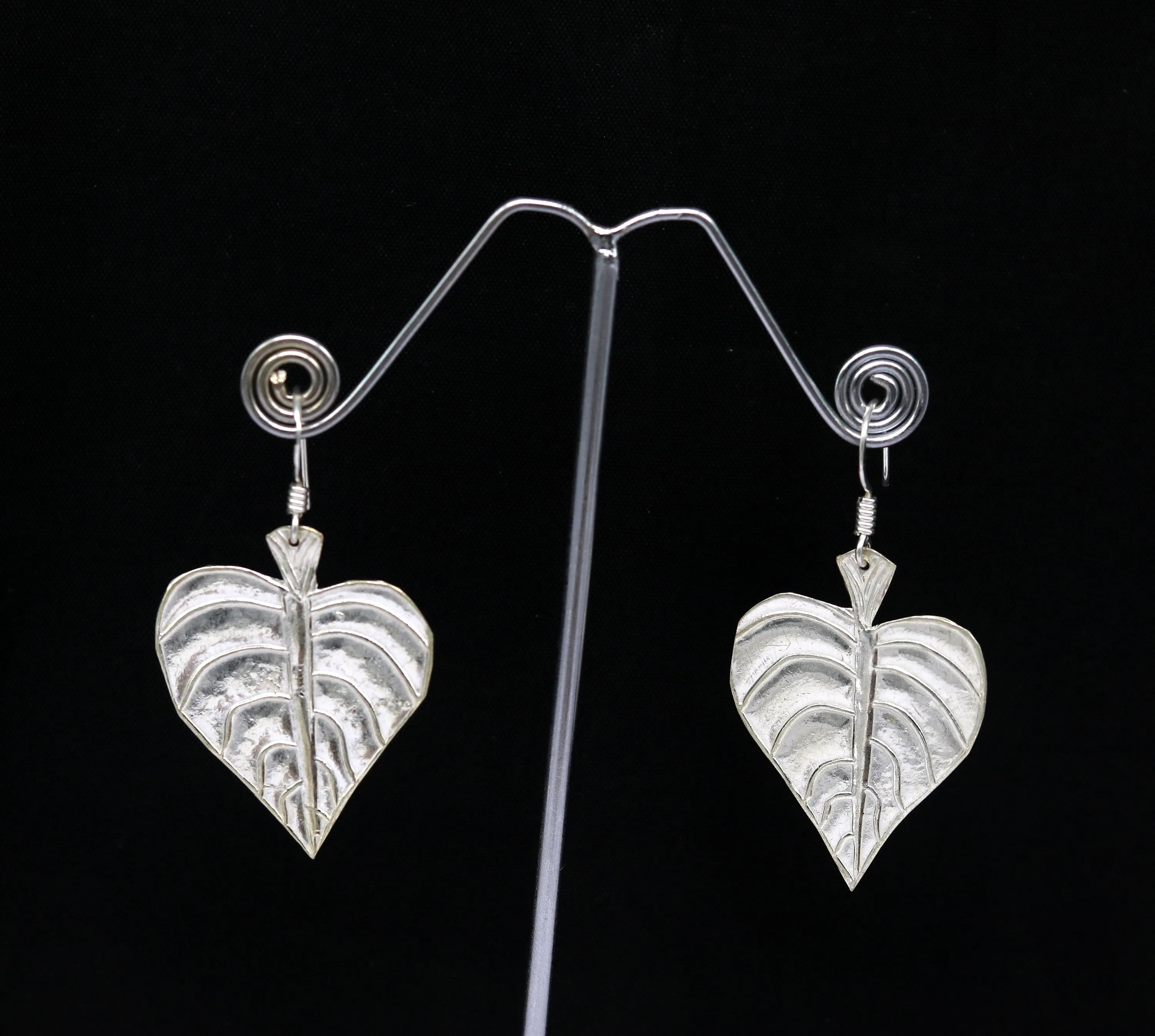 925 sterling silver handmade fancy stylish design peepal tree leaf earring excellent customized hoops earring summer collection ear491