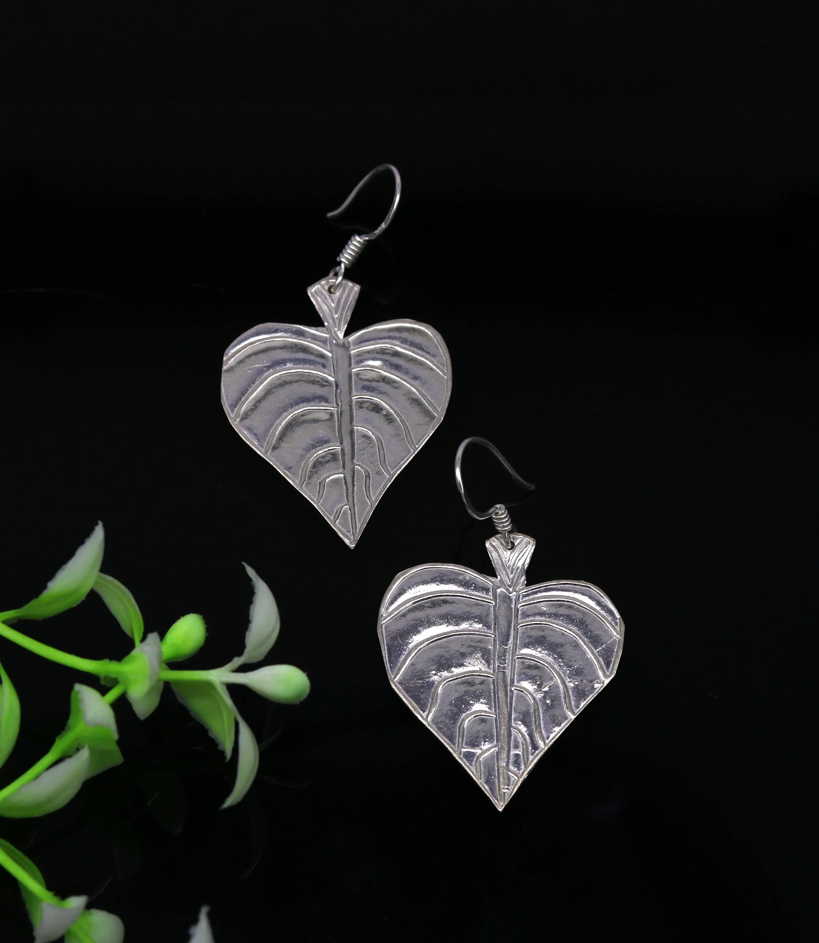 925 sterling silver handmade fancy stylish design peepal tree leaf earring excellent customized hoops earring summer collection ear491