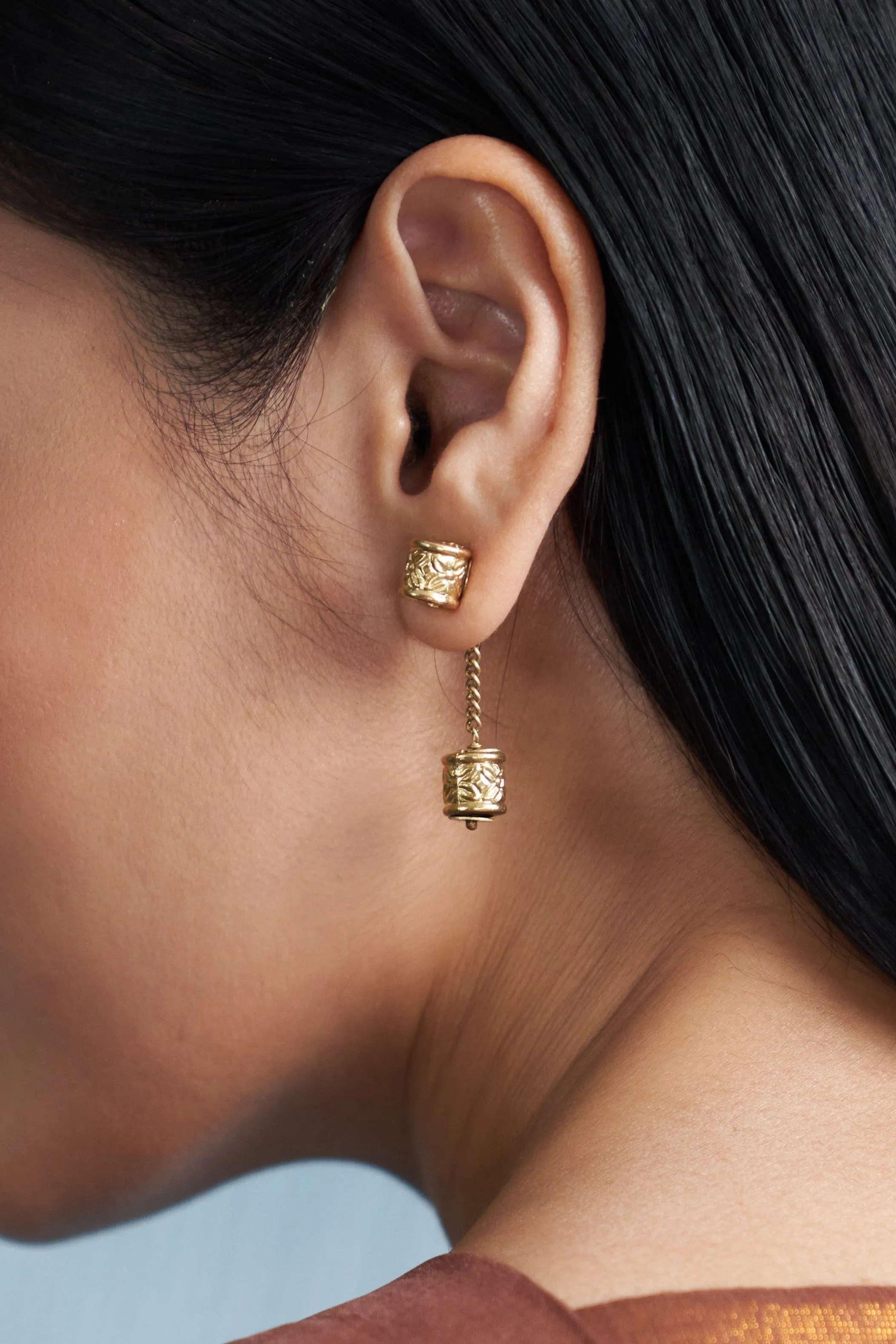 Aura Minimal Earrings