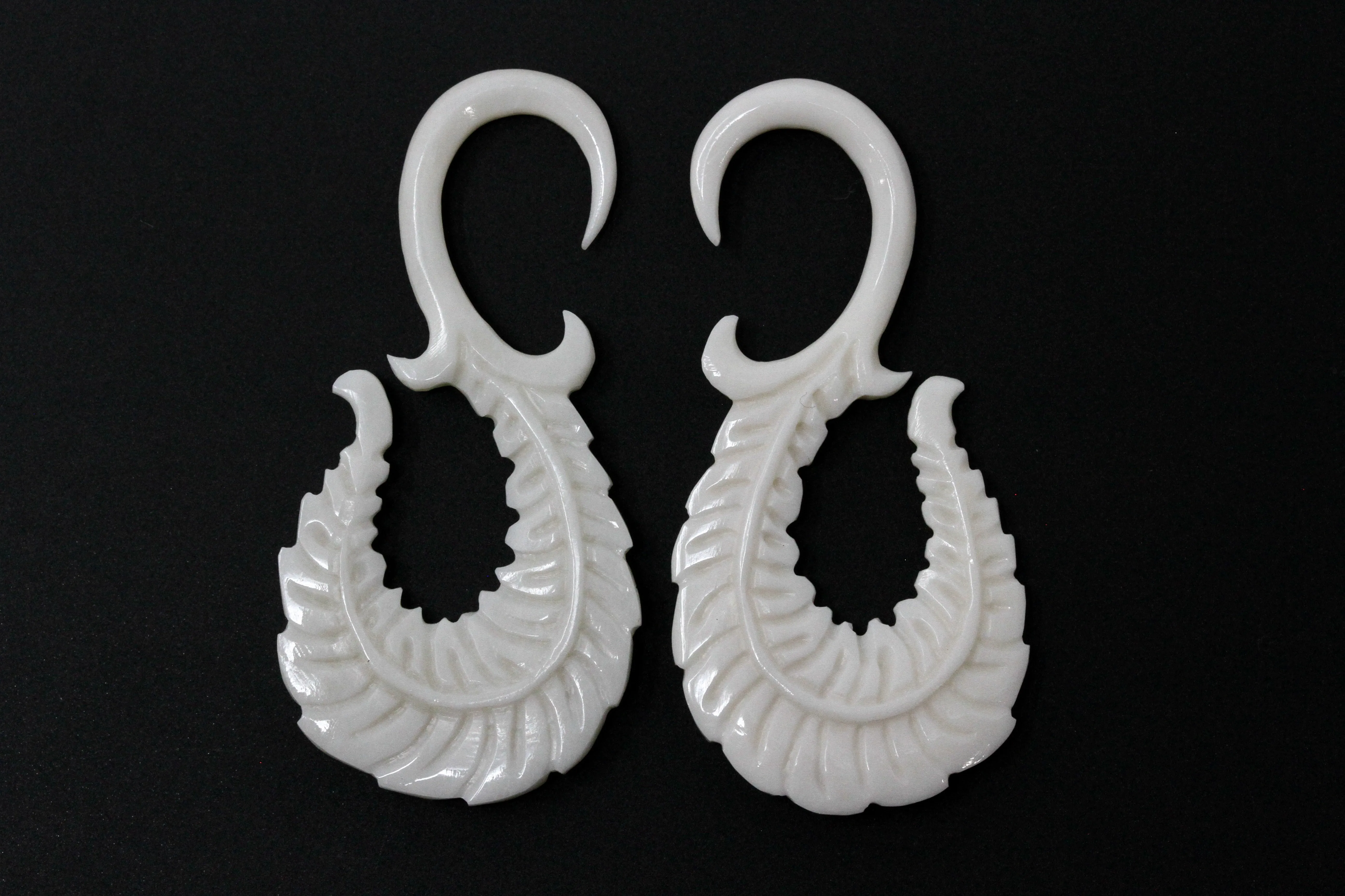 Curved Feather Stretch Ear Hangers (Pair) - C039