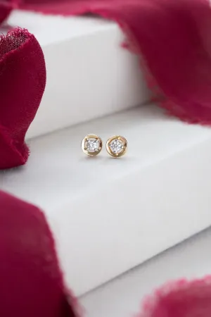 Diamond and Organic Gold Halo Earrings