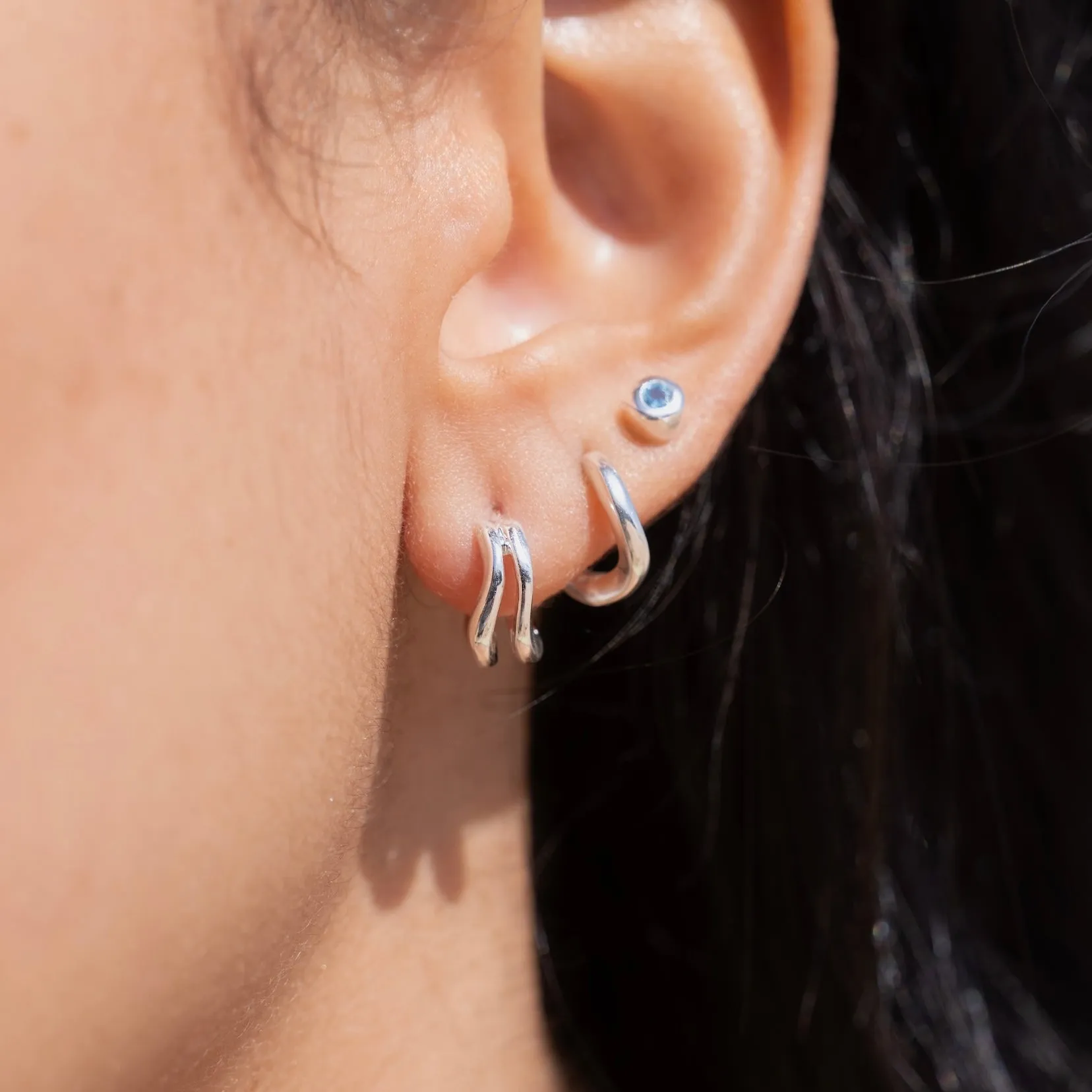Dune Huggie Hoops