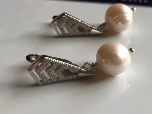 Earrings: Ivory baroque freshwater drop pearl Art Deco style - classic