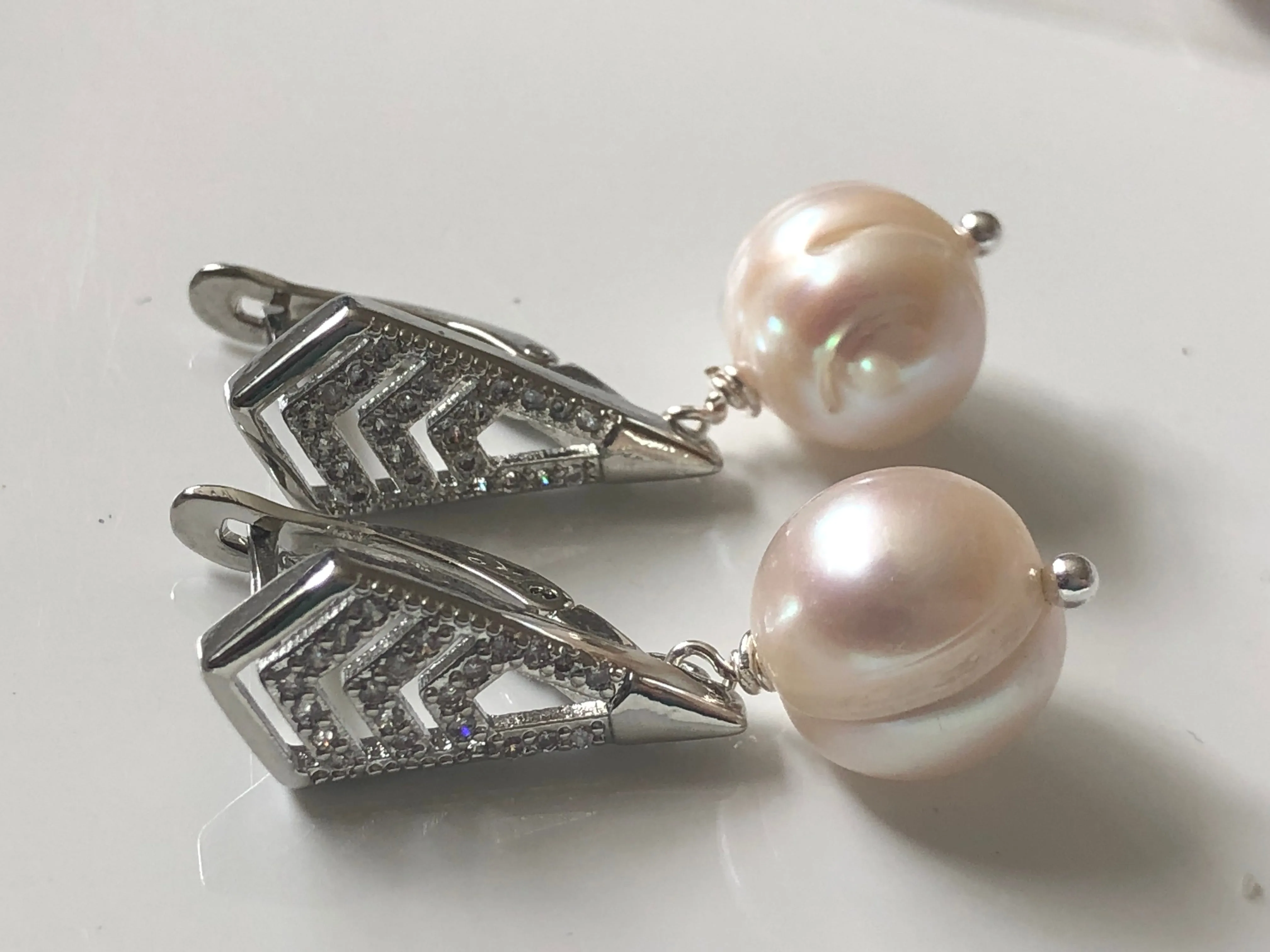 Earrings: Ivory baroque freshwater drop pearl Art Deco style - classic
