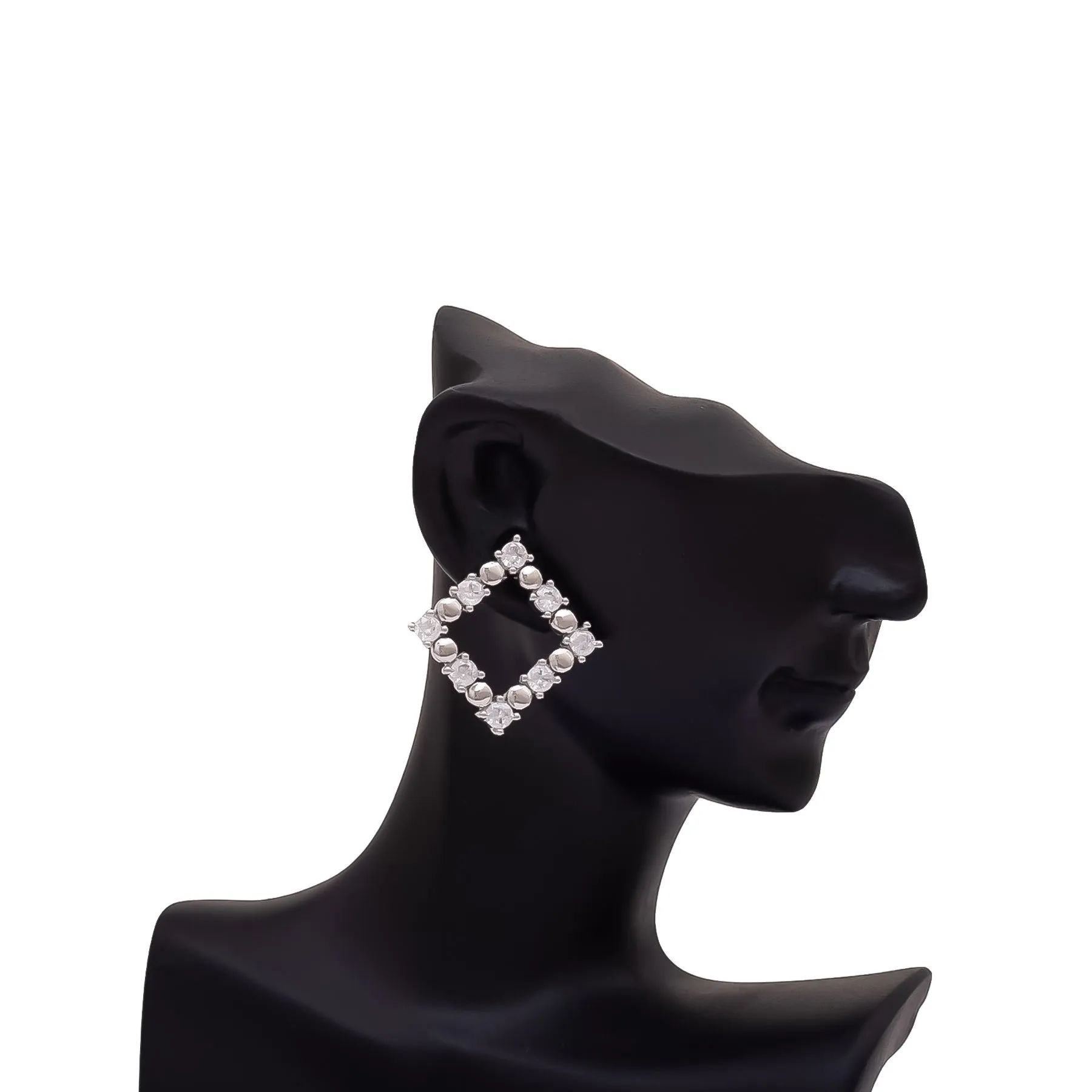 Earrings- J0576016