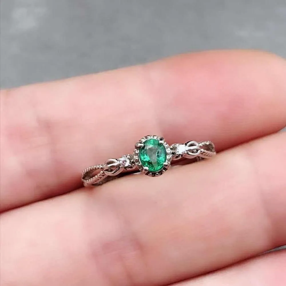 Elegant and Classic Natural Emerald Sterling Silver Ring