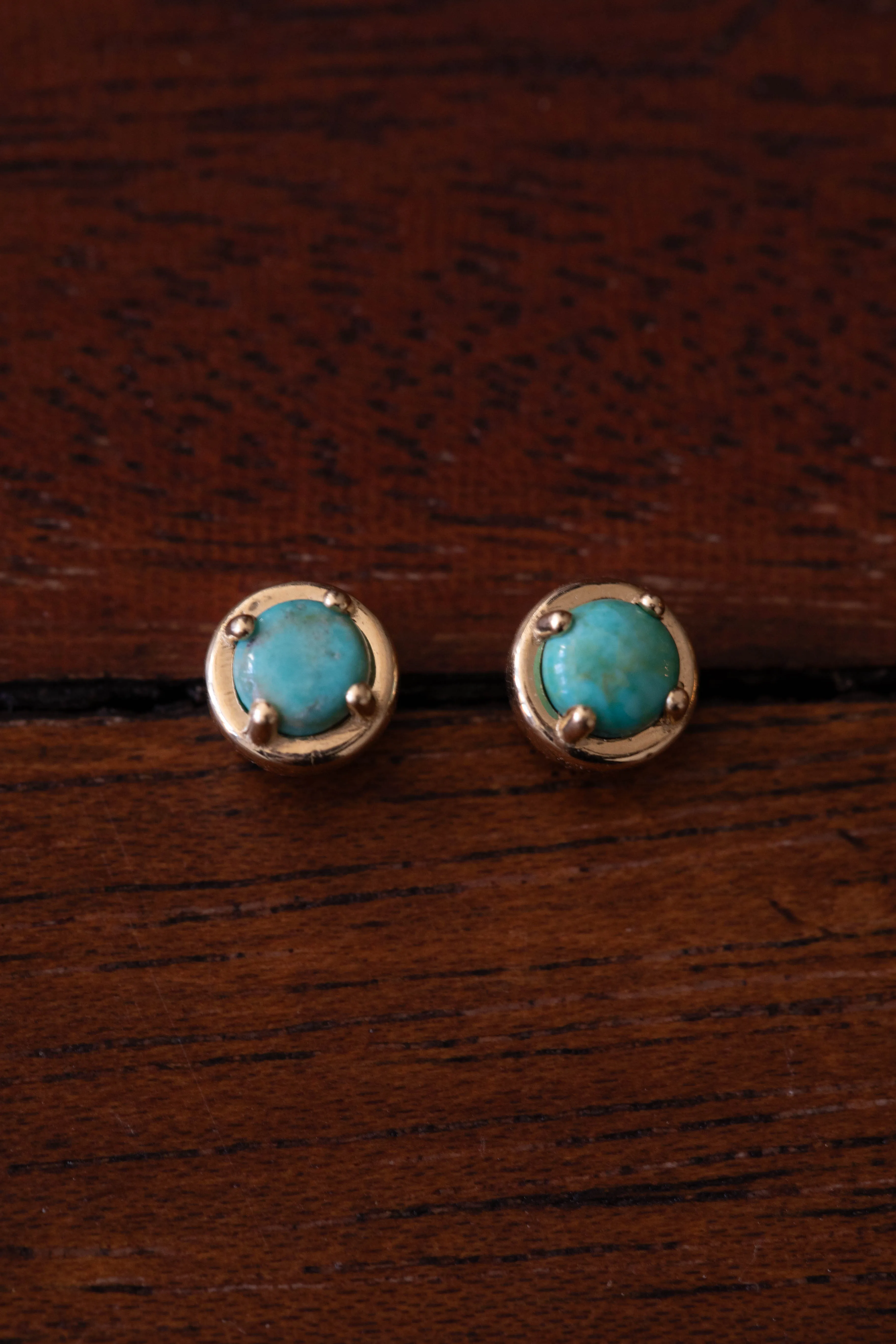 Kathryn Bentley | Large Dot Studs in Turquoise