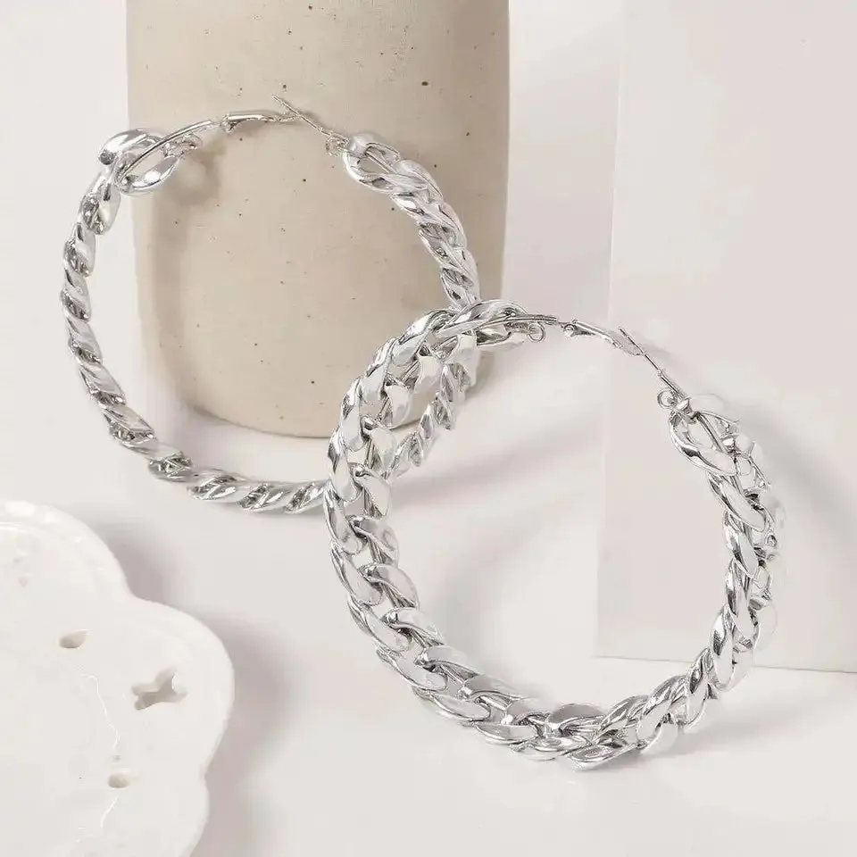 Linked Out hoops