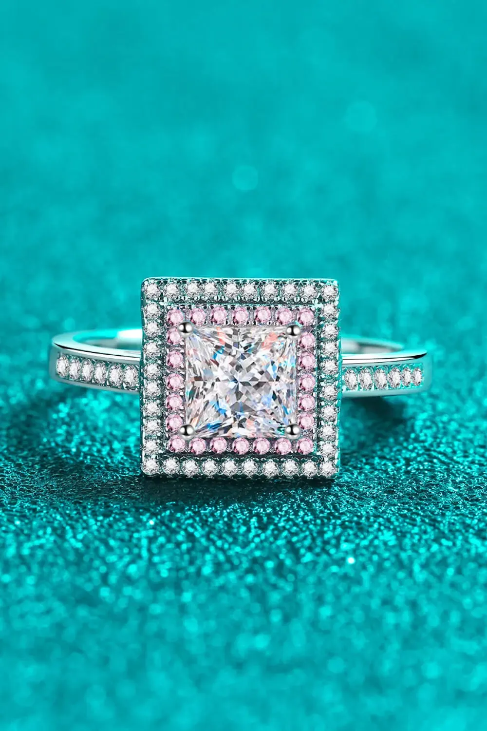LOVCIA Stay Elegant 1 Carat Moissanite Ring