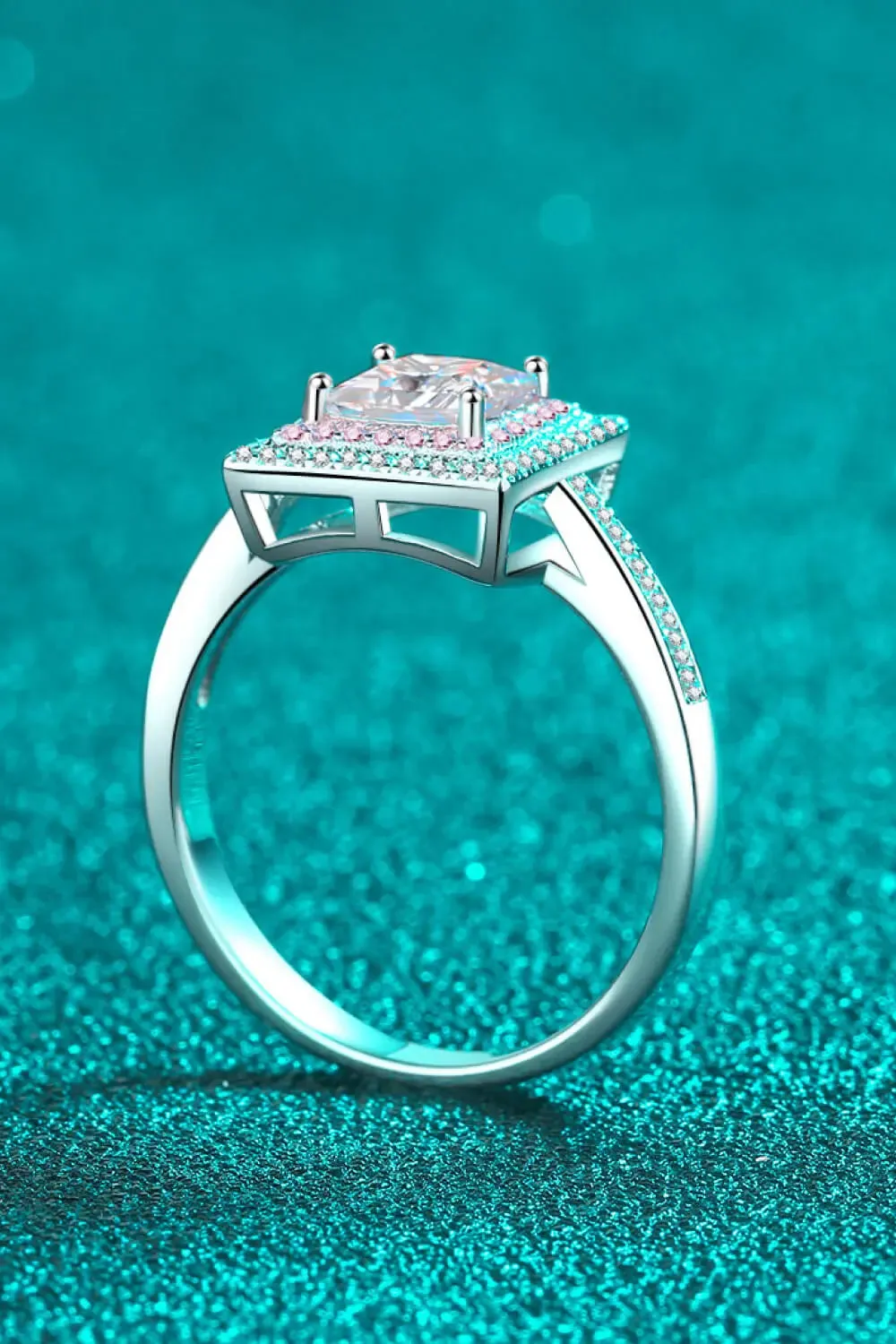 LOVCIA Stay Elegant 1 Carat Moissanite Ring