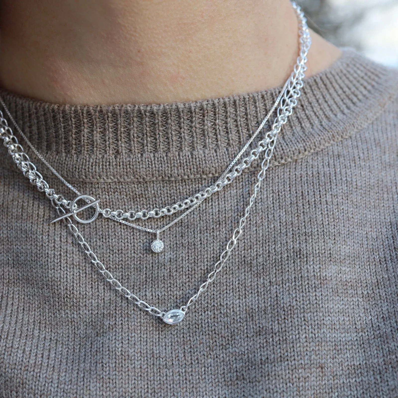Milgrain Edge Round CZ on Sterling Silver Box Chain