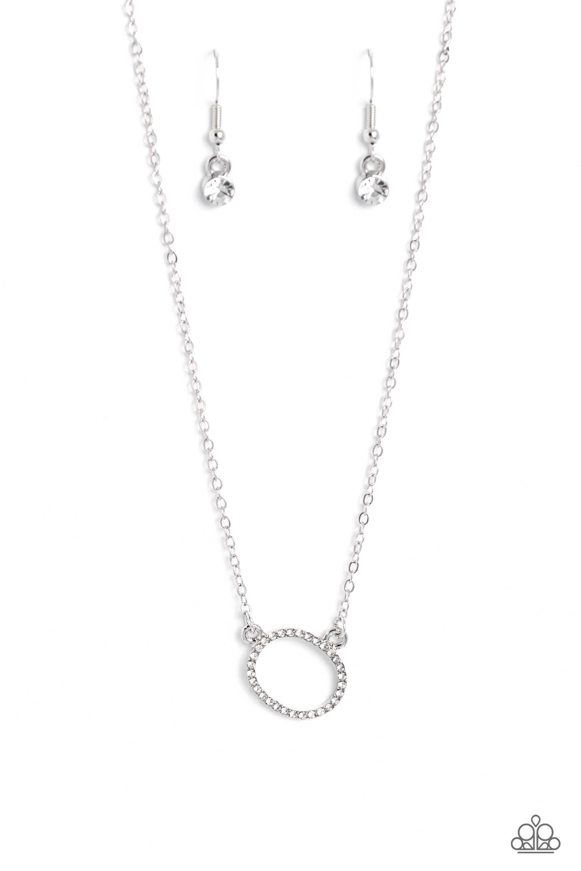 Necklaces INITIALLY Yours - O - White