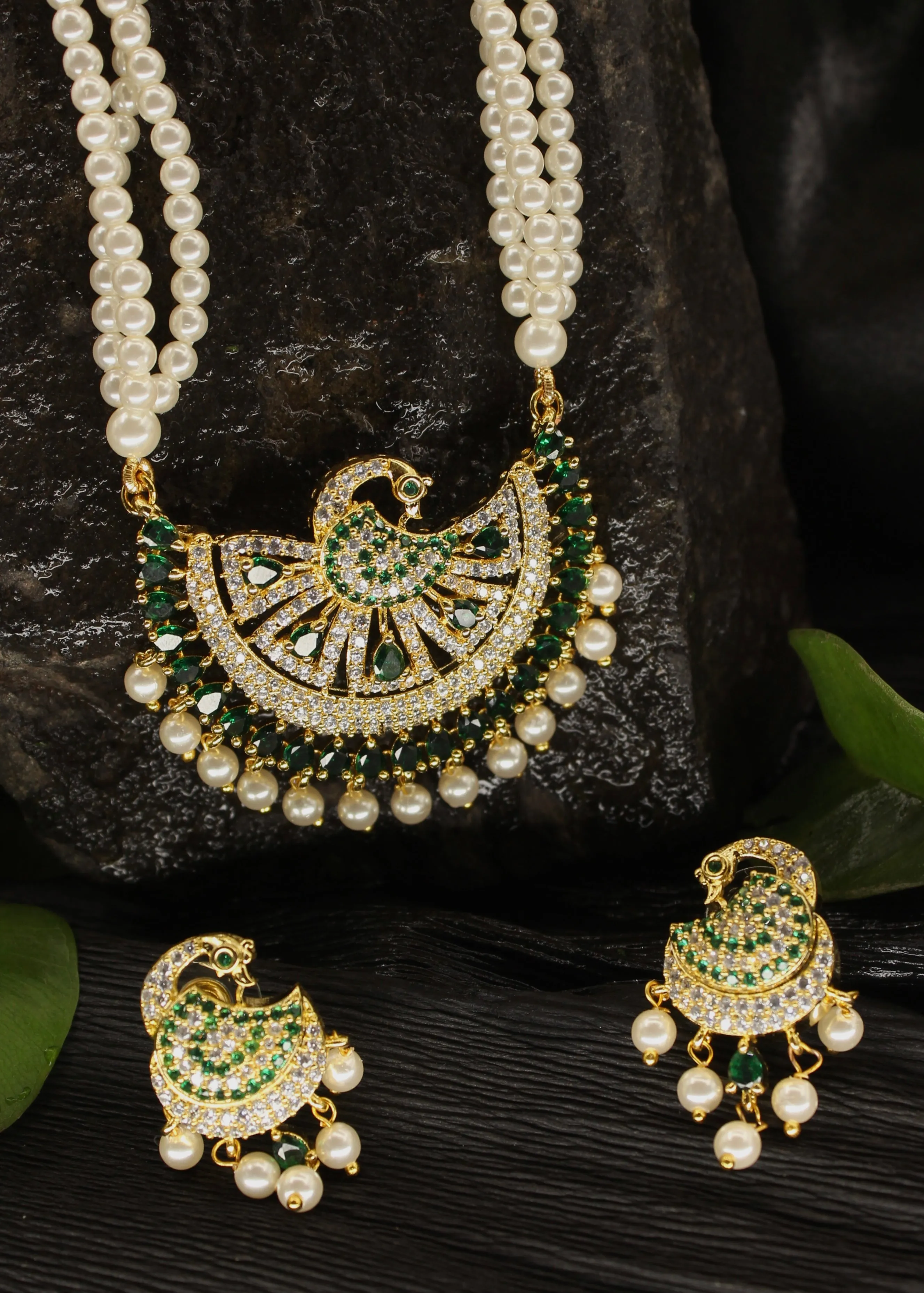 REGAL MOTI NECKLACE