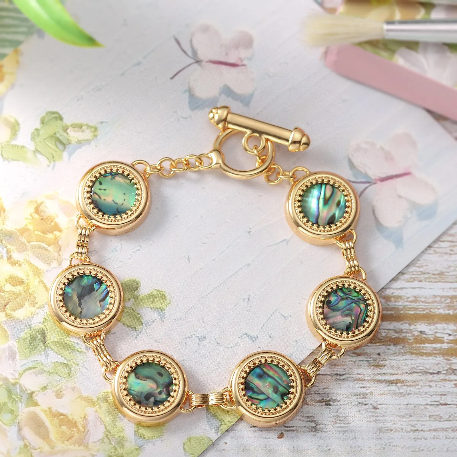 Regal Pearl Bracelet
