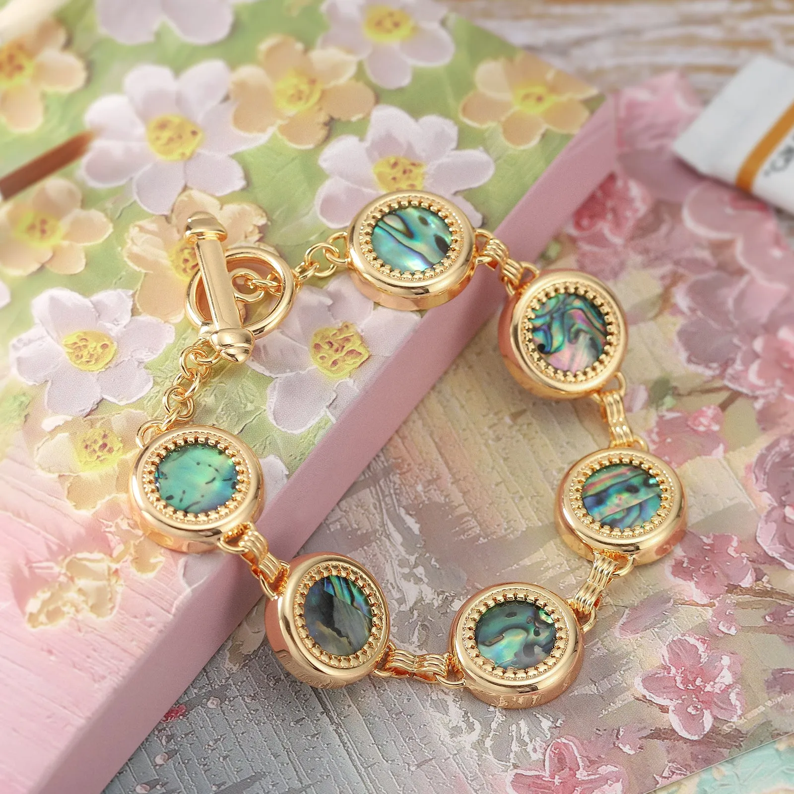 Regal Pearl Bracelet