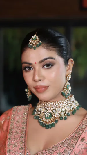 Royal Emerald Toned Kundan Bridal Choker Set with Mangtikka