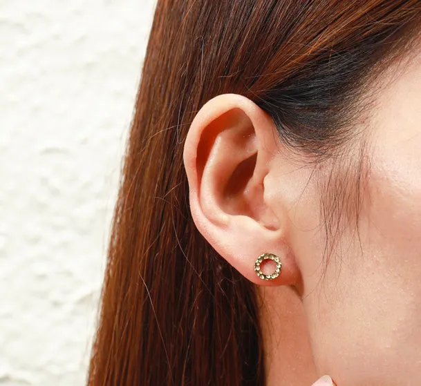Rylee circle stud earrings