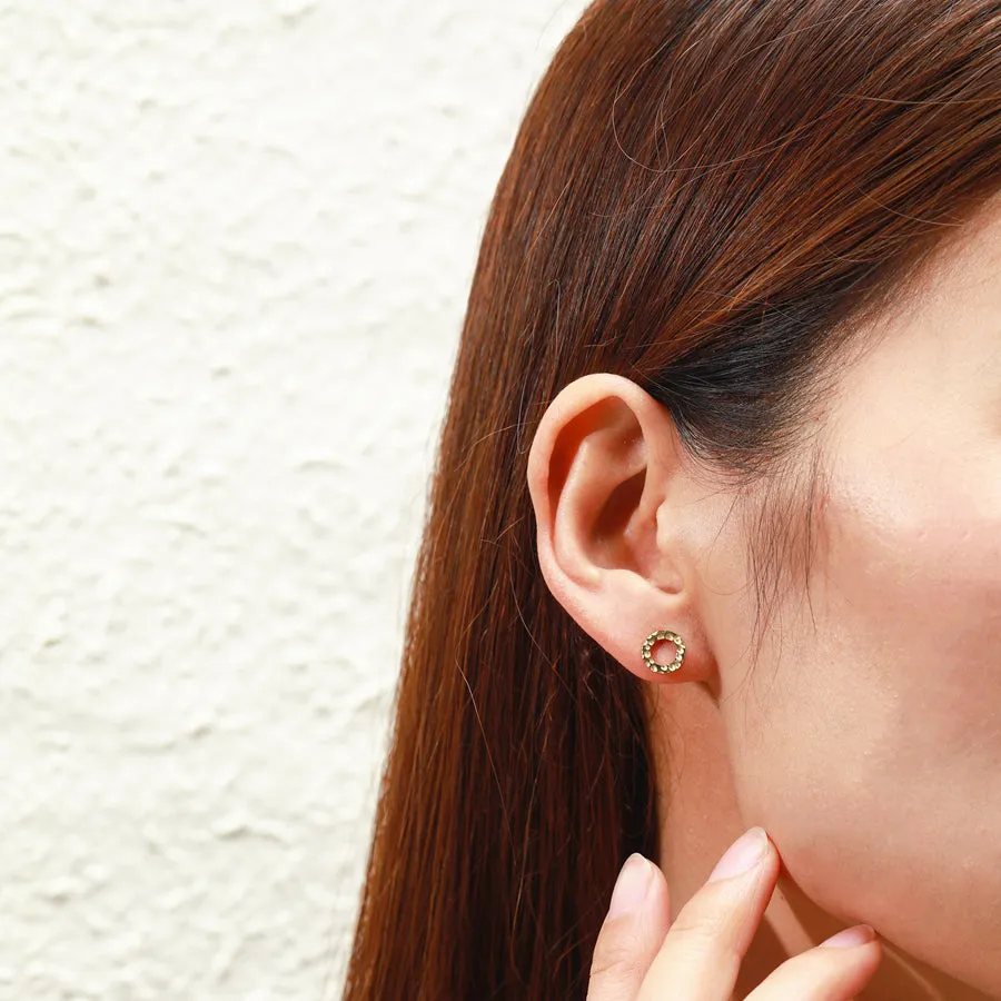 Rylee circle stud earrings