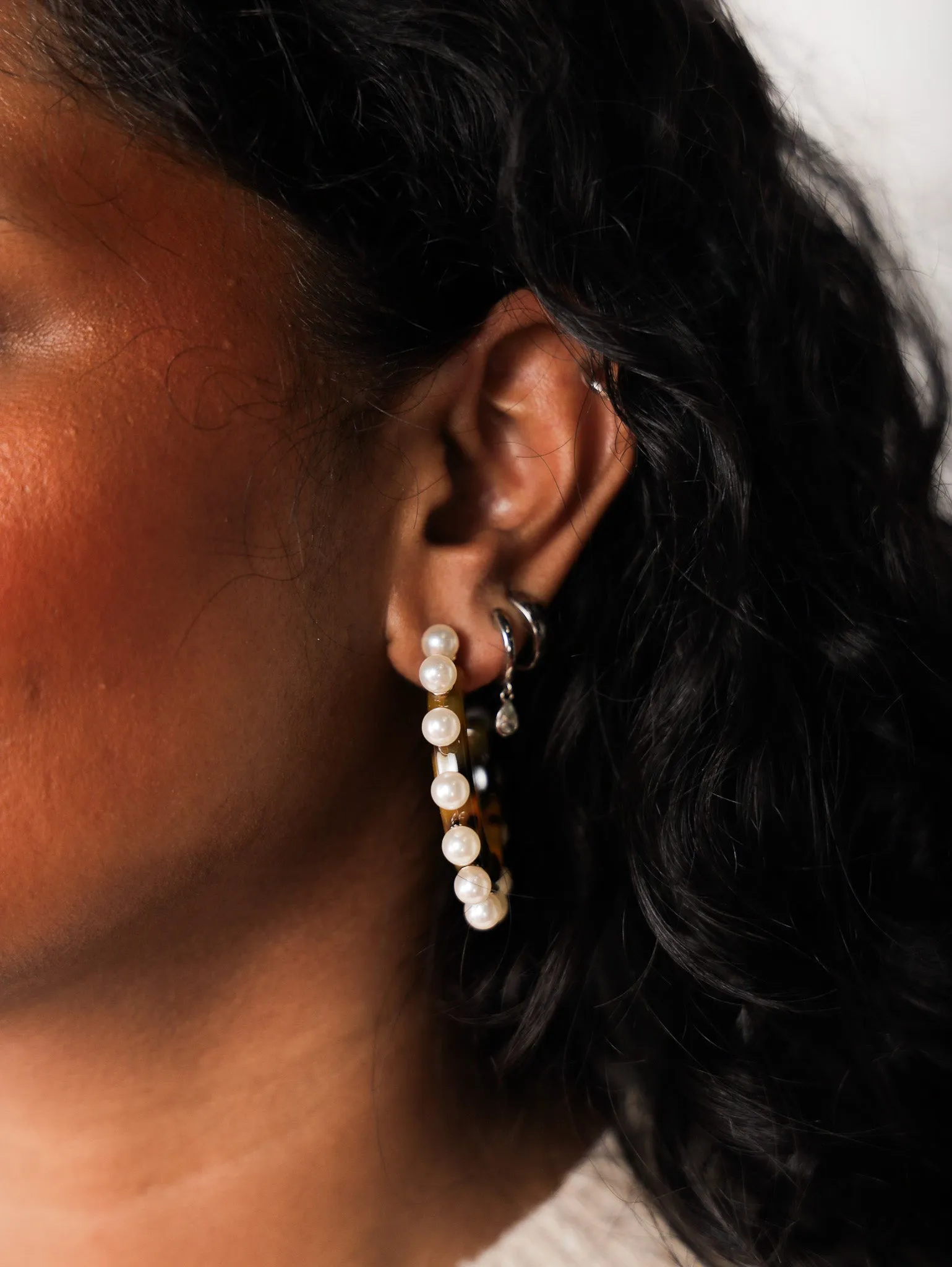 Sophie Pearl Hoops