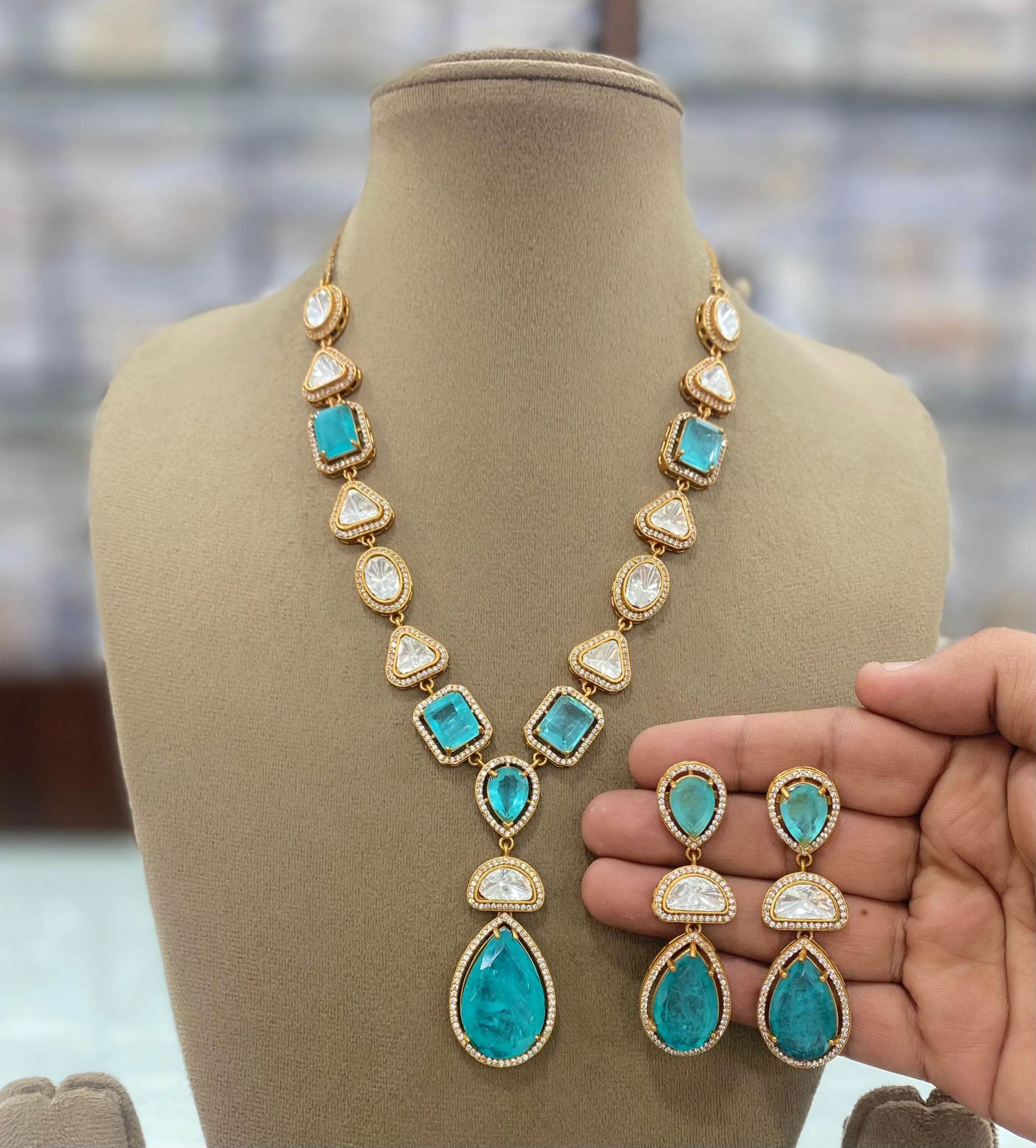 Teardrop Polki Statement Necklace Earrings Set, Teardrop Polki Jewellery, Teardrop Necklace Set, Polki Celebrities Jewellery, Bollywood Inspired Polki Necklace Set, Bollywood Jewelry, Polki Earrings Set, Polki Wedding Necklace