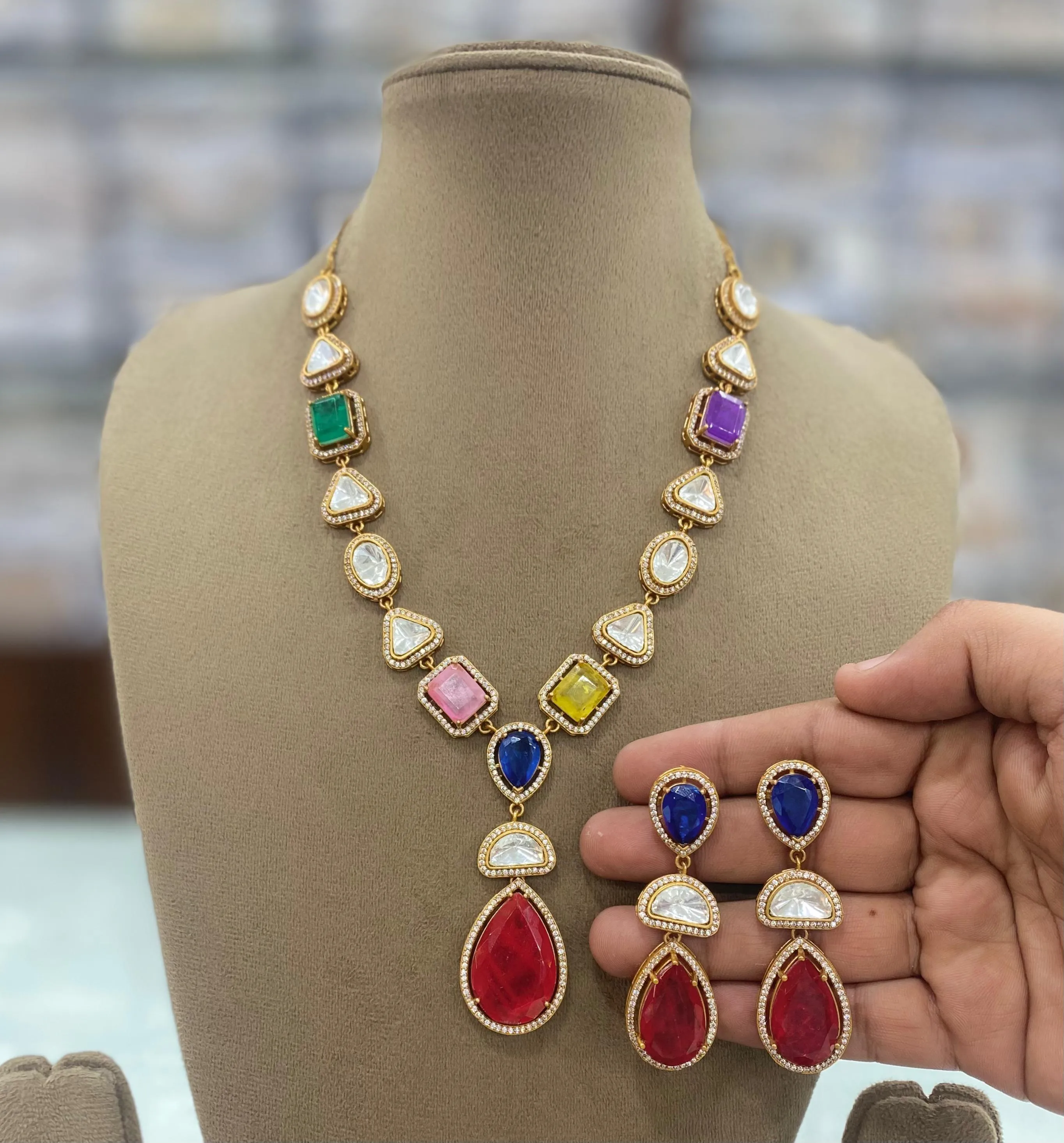 Teardrop Polki Statement Necklace Earrings Set, Teardrop Polki Jewellery, Teardrop Necklace Set, Polki Celebrities Jewellery, Bollywood Inspired Polki Necklace Set, Bollywood Jewelry, Polki Earrings Set, Polki Wedding Necklace