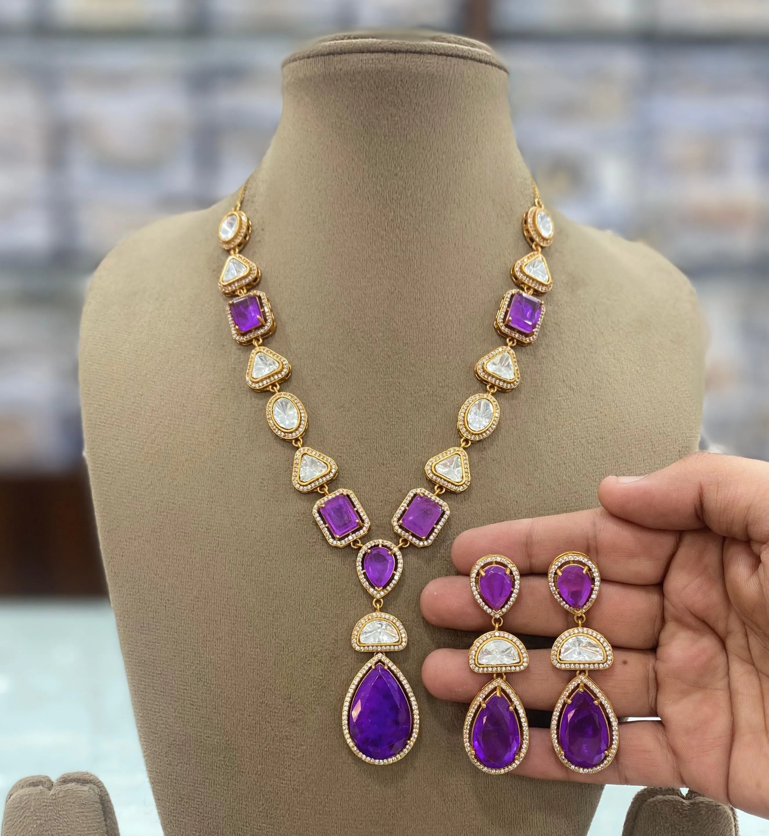 Teardrop Polki Statement Necklace Earrings Set, Teardrop Polki Jewellery, Teardrop Necklace Set, Polki Celebrities Jewellery, Bollywood Inspired Polki Necklace Set, Bollywood Jewelry, Polki Earrings Set, Polki Wedding Necklace