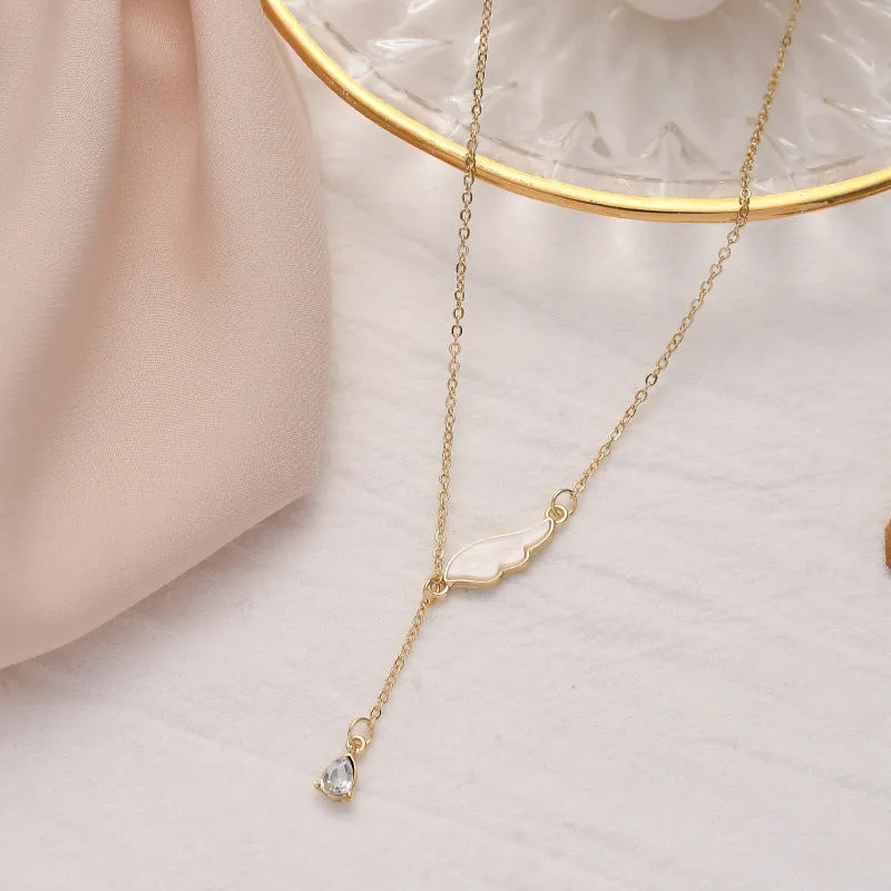 Temperament Simple Angel Wings Necklace Female Net Red Crystal