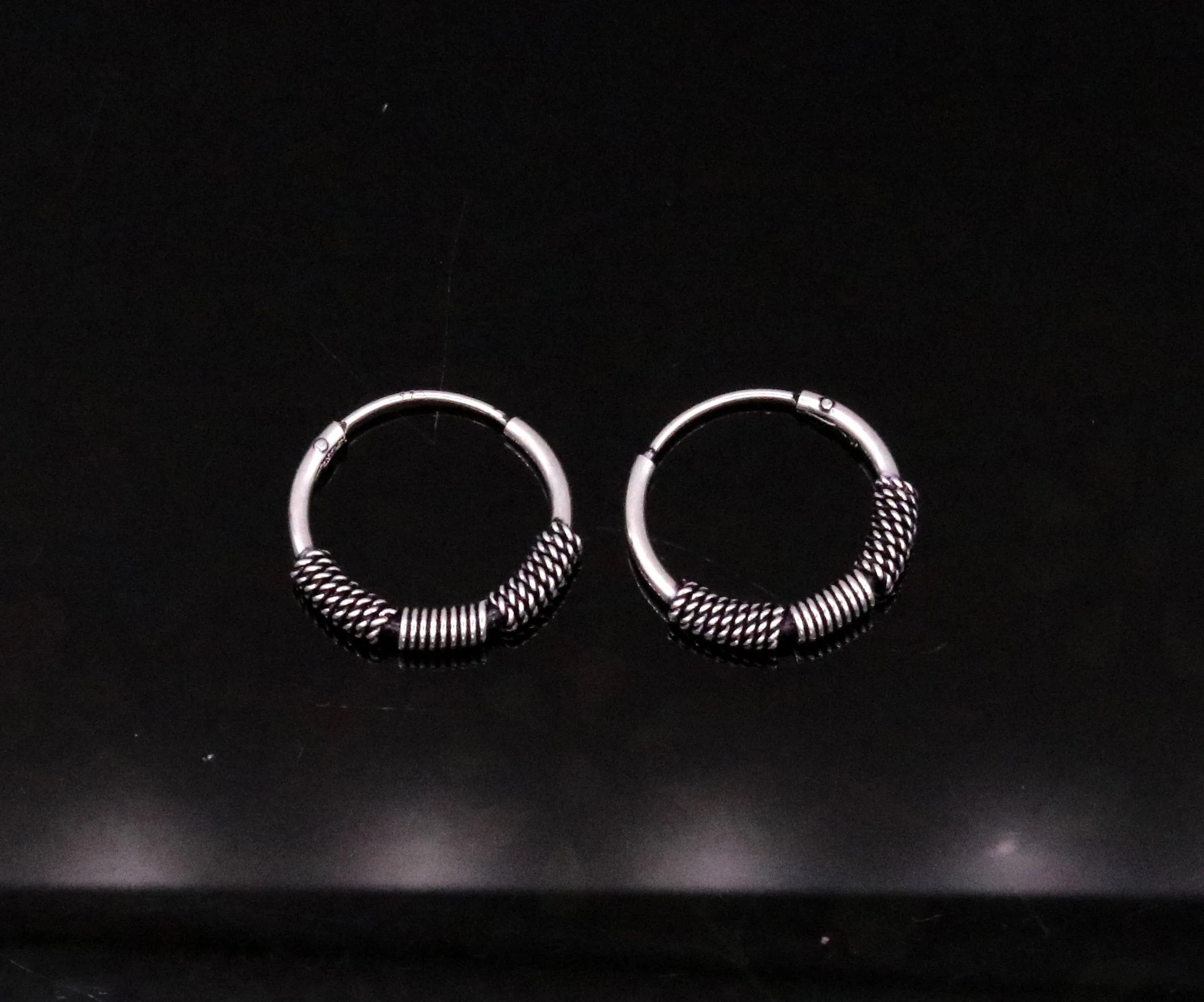 Ttraditional design stylish 925 sterling silver handmade fabulous hoops earrings bali , pretty gifting bali tribal jewelry india s613