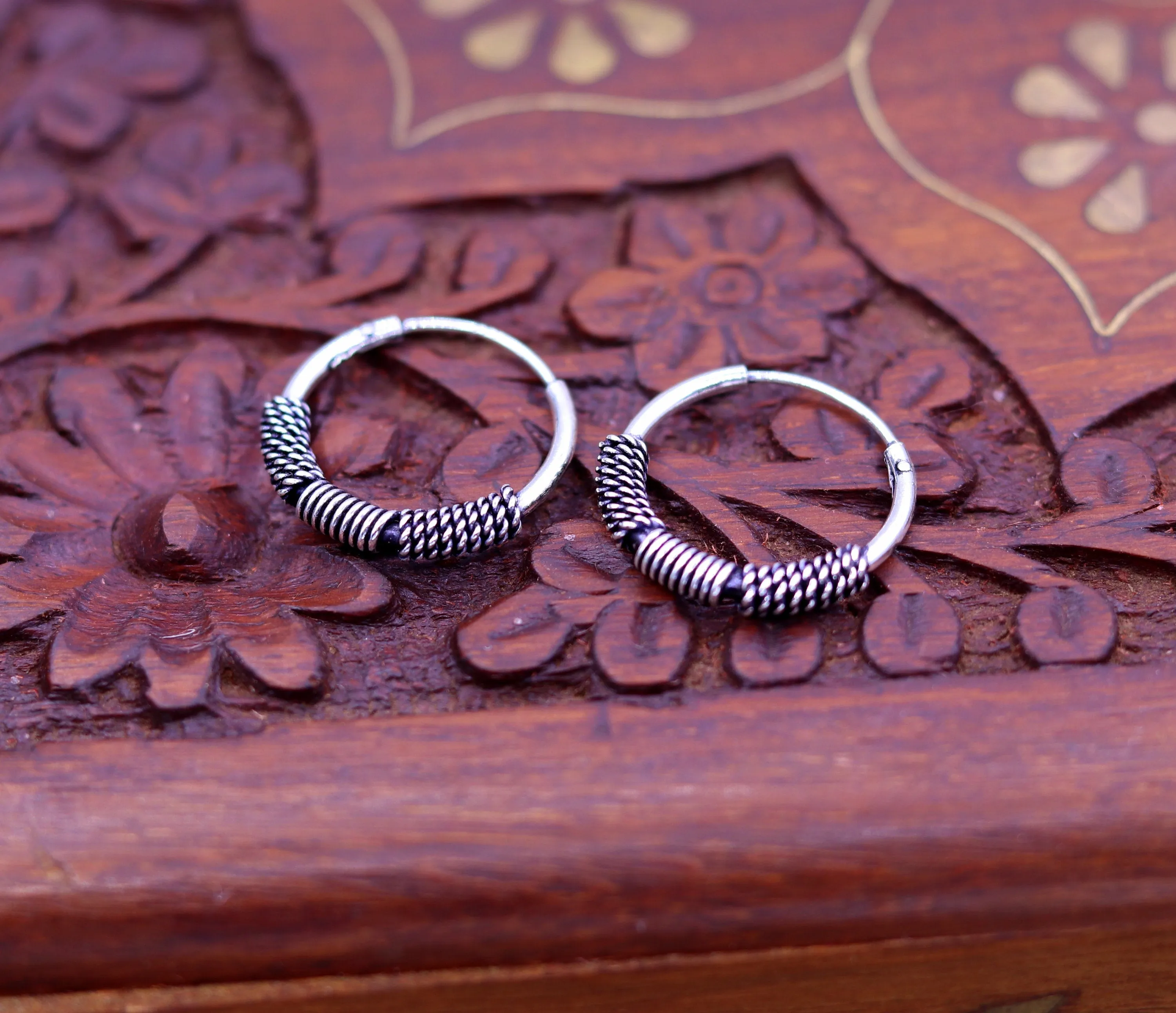 Ttraditional design stylish 925 sterling silver handmade fabulous hoops earrings bali , pretty gifting bali tribal jewelry india s613