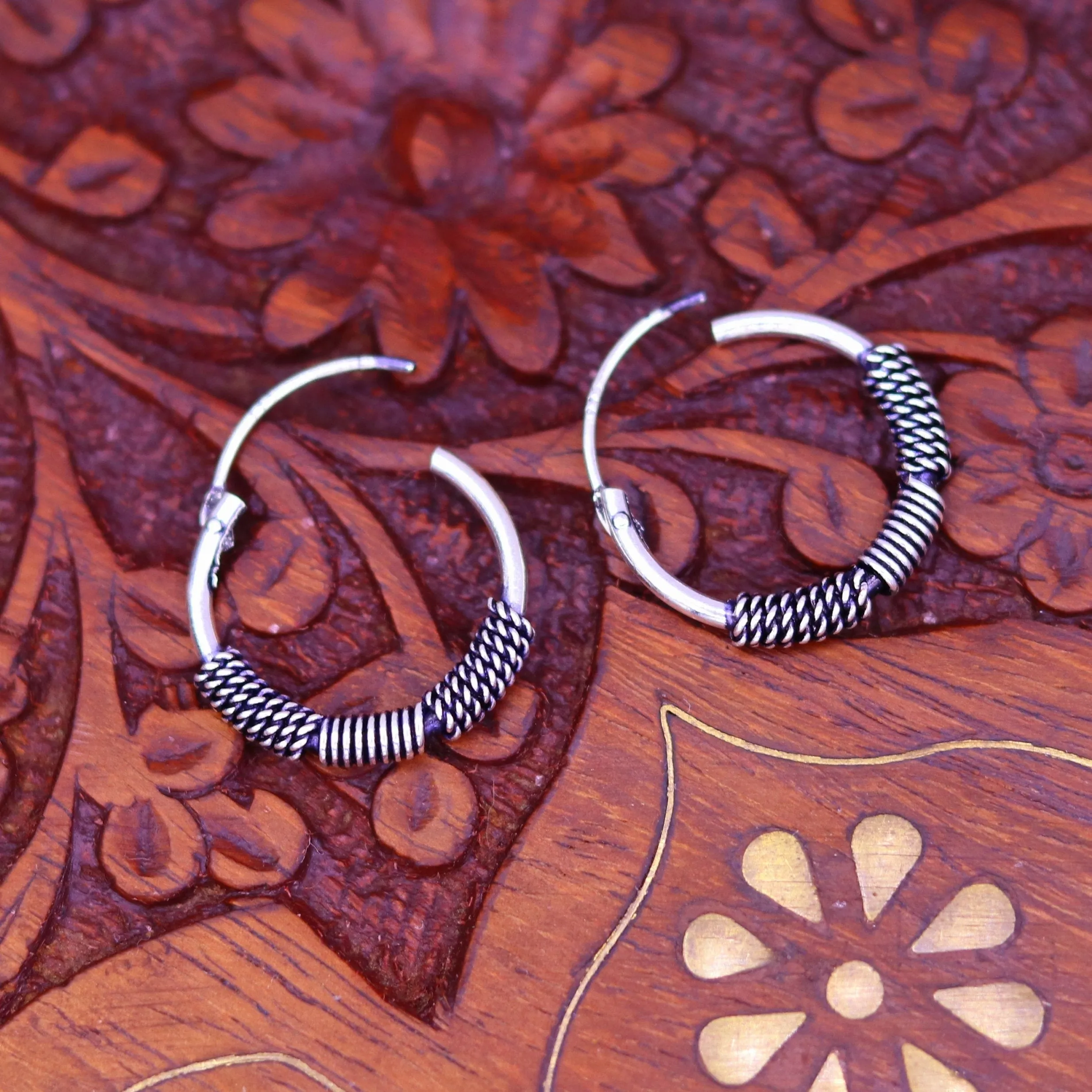 Ttraditional design stylish 925 sterling silver handmade fabulous hoops earrings bali , pretty gifting bali tribal jewelry india s613