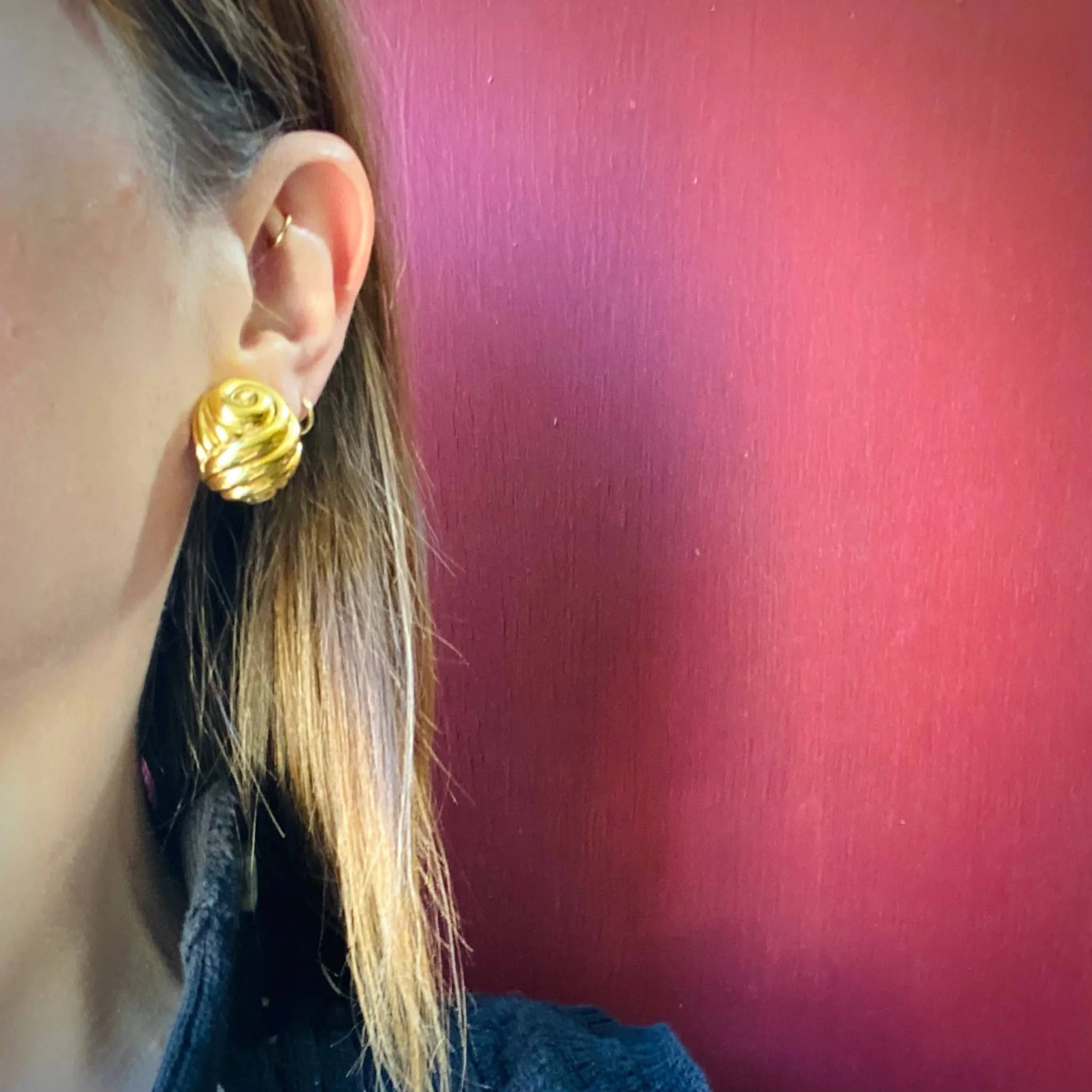 Vintage 18k Gold Shell Earrings by Chimento